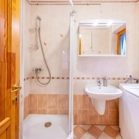 Apartment Napsugar 1 By Hellobalatonlelle