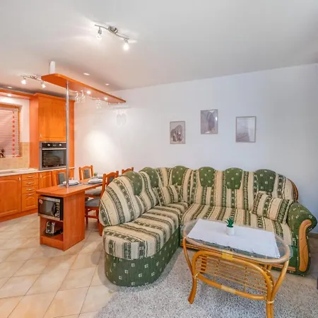 Apartment Napsugar 1 By Hellobalatonlelle